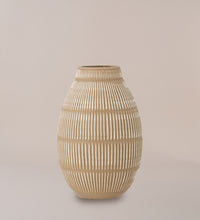 Aiva Vase Image