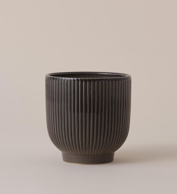 Grey Ribbed Ceramic Pot (13cm)
