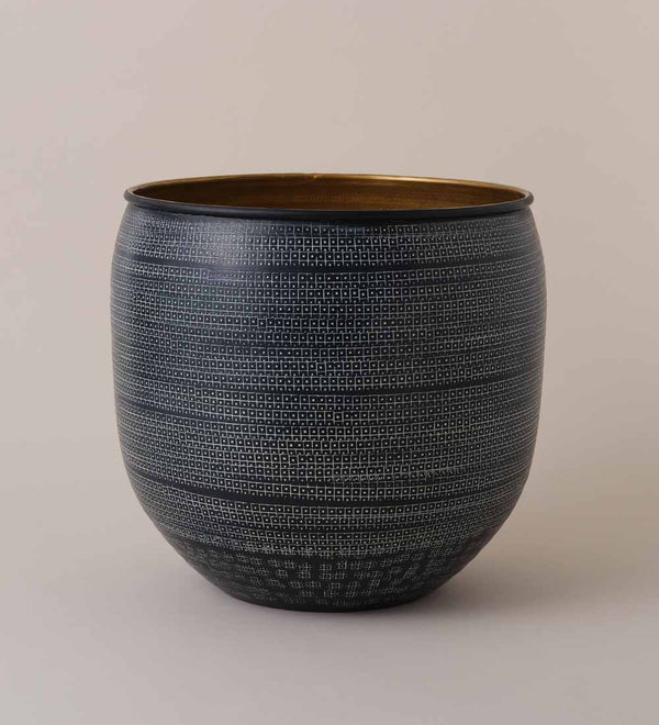 Nkuku Tembesi Etched Planter (27cm)