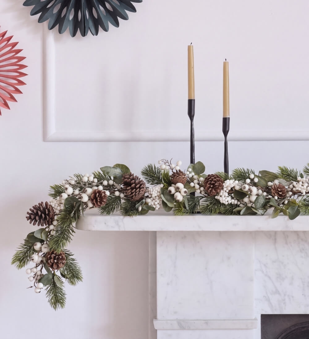 Artificial White Finley Garland