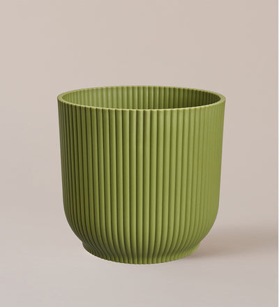 Green Pot with Self-Watering Insert (18cm)