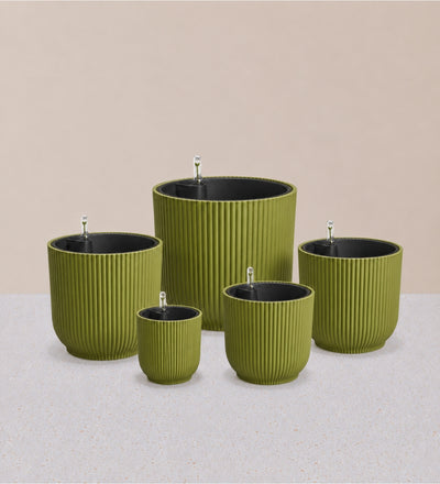 Green Pot with Self-watering Insert