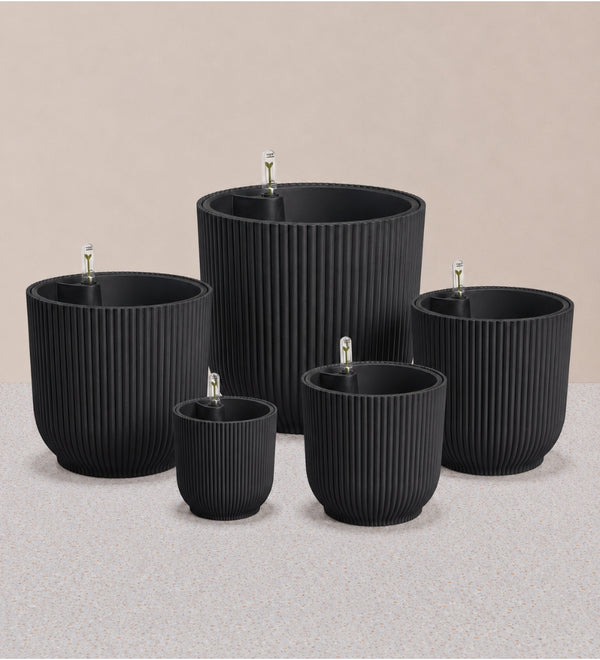Self-watering Pots