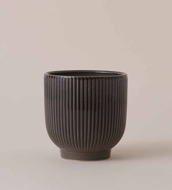 Grey Ribbed Ceramic Pot (13cm)