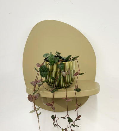 Mini String of Hearts & Pot