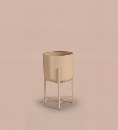 Small pink pot on stand