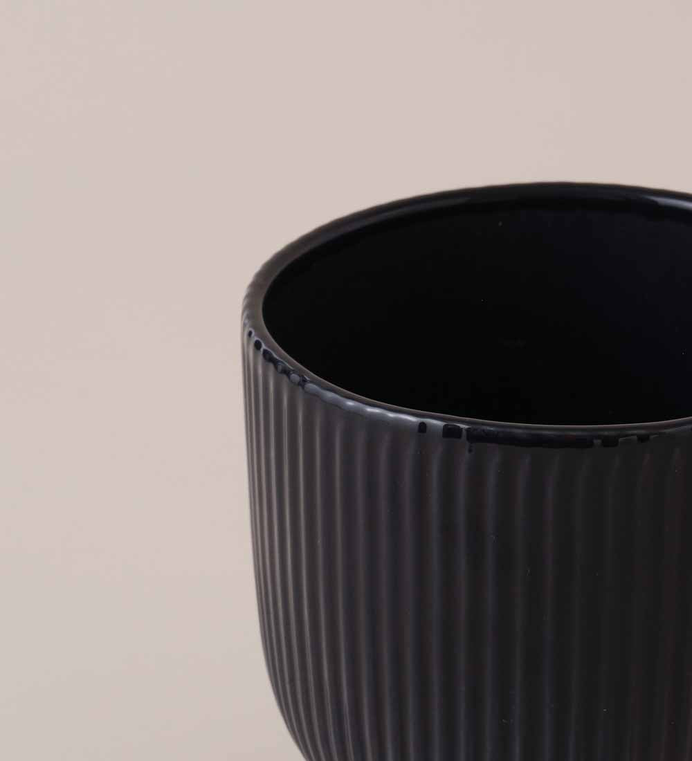 Ribbed Ceramic Pot