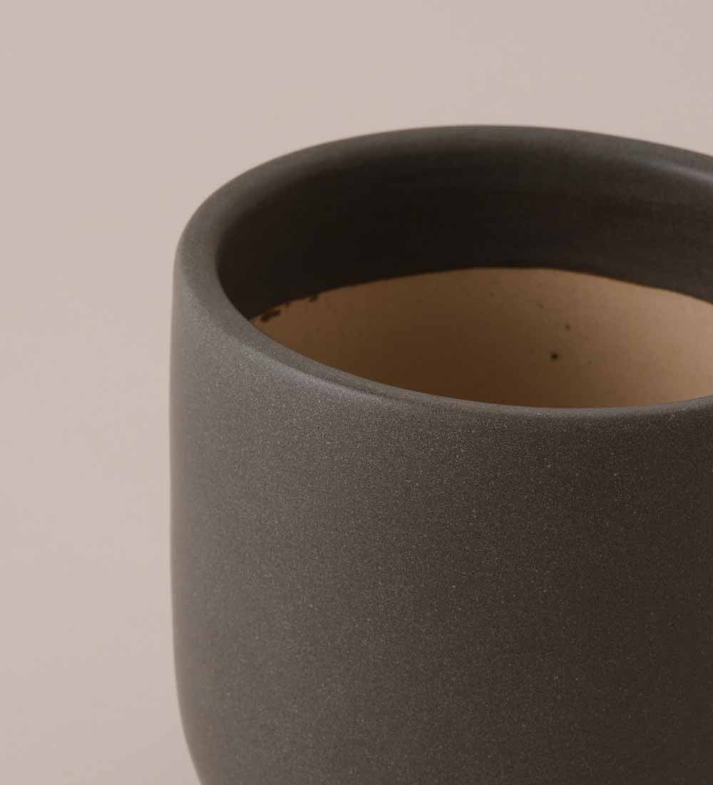 Graphite Earthenware Pot (14cm)