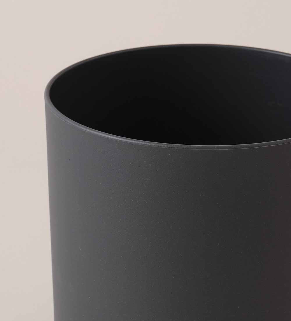 Dark Grey Matt Pot