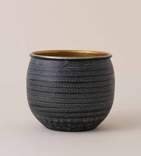 Nkuku Tembesi Etched Planter (20cm) Image