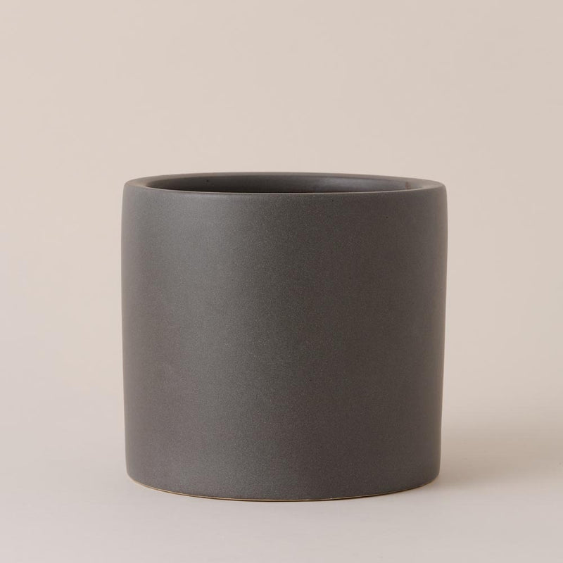 Graphite Earthenware Pot (21cm)