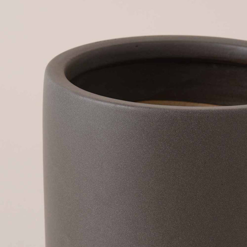 Graphite Earthenware Pot (21cm)