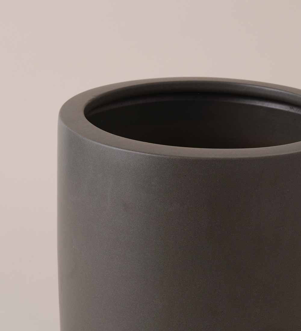 Graphite Earthenware Pot (28cm)
