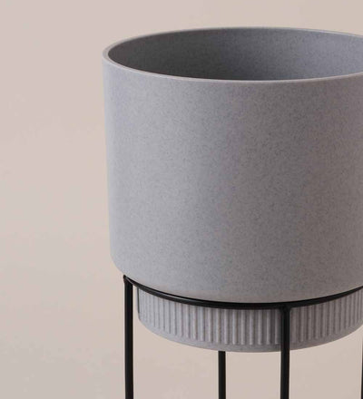 Elho Planter on Stand Grey (22cm)