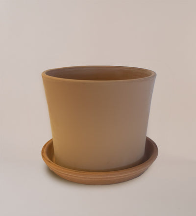 Contemporary Terracotta Pot with Saucer (25cm)